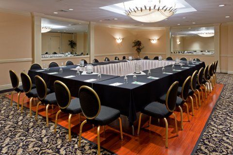 Hotel Clarion & Conference Center 3*