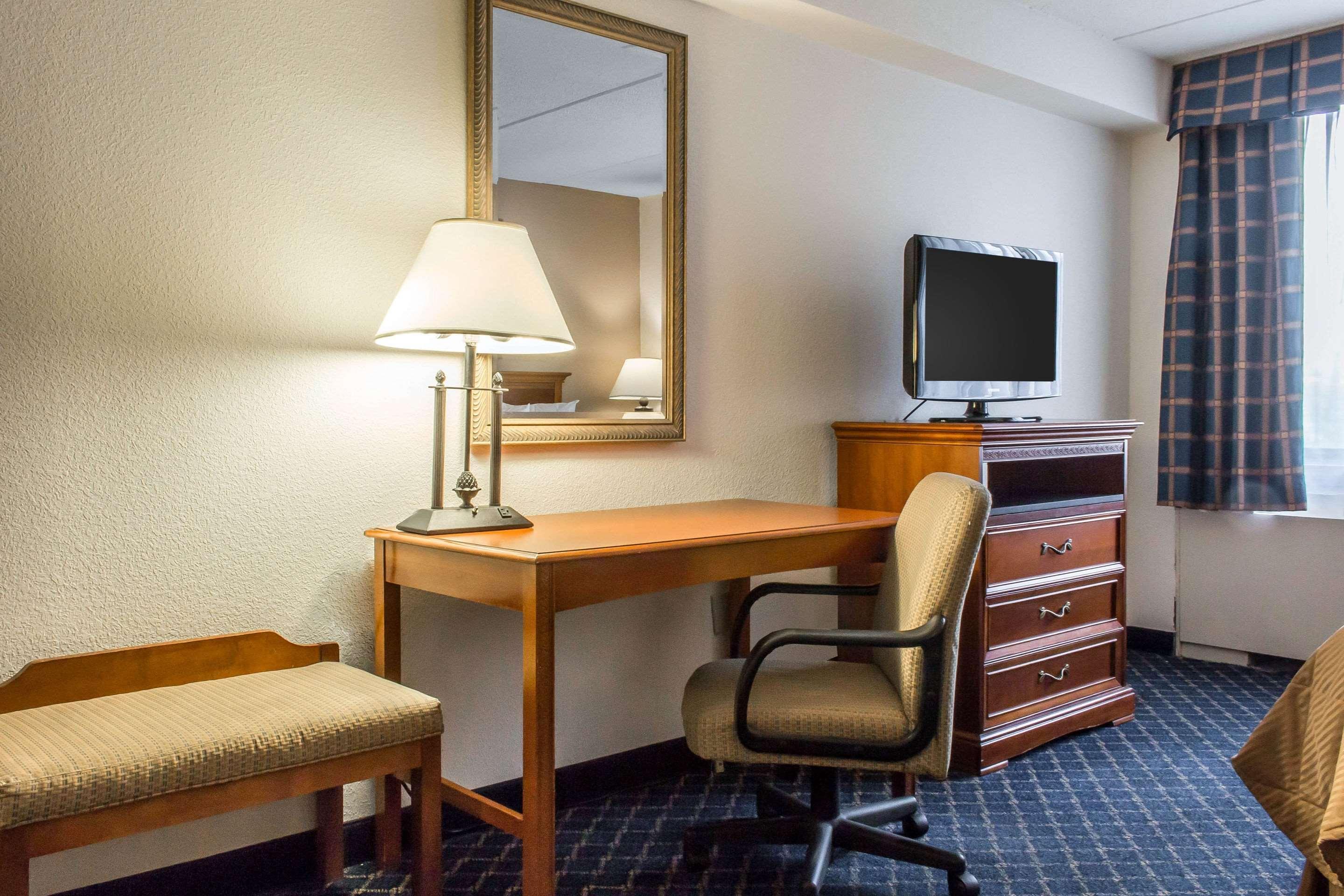 Hotel Clarion Hotel&conference Center 3*